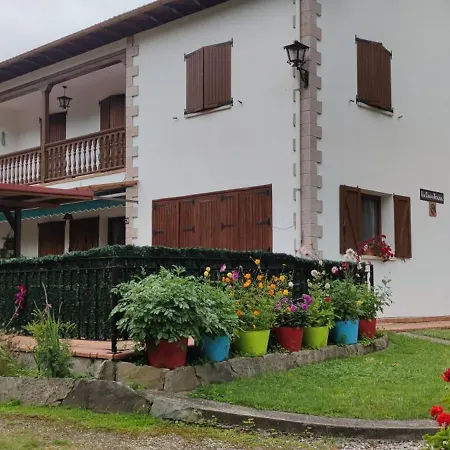 Rural Juana Apartmán *